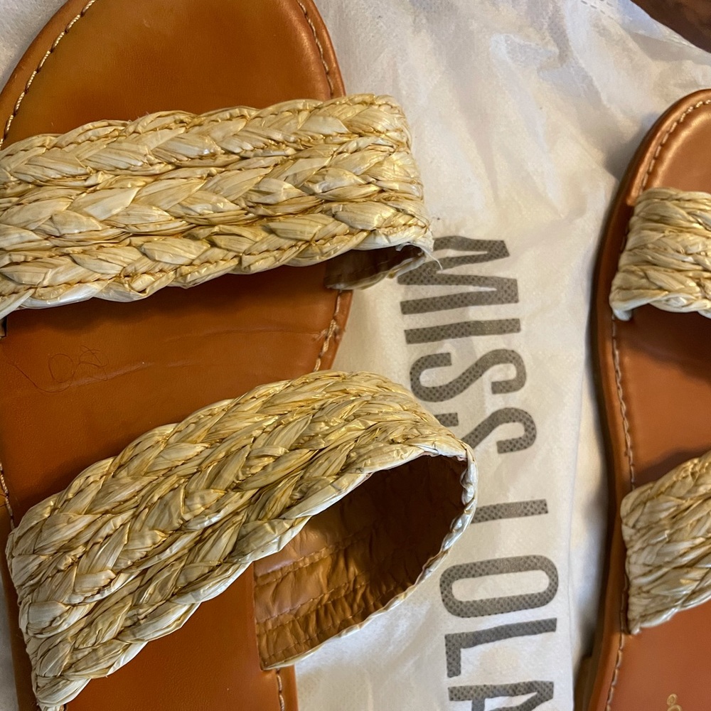 Vacay Cruiser Tan Sandals